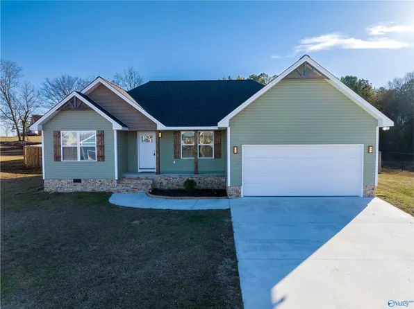 133 Peaceful Dr, Rainsville, AL 35986