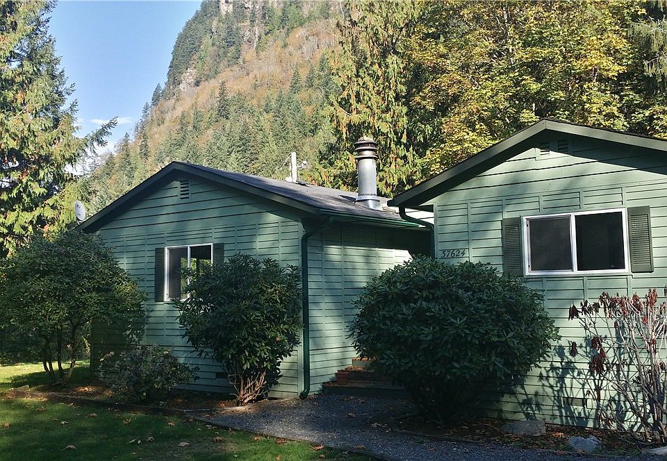 1st image of 37624 E Lake Walker Dr SE