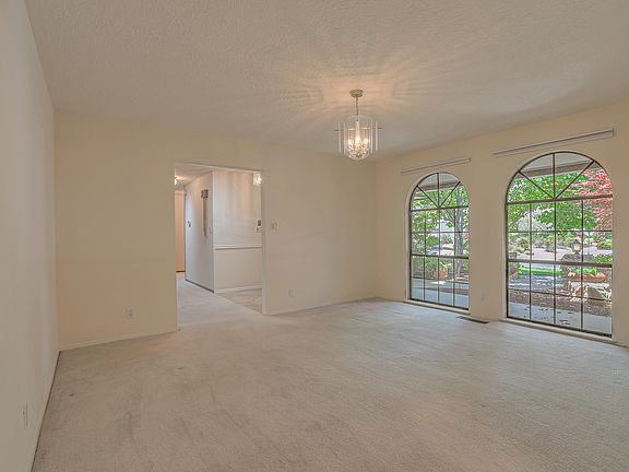 4th image of 8812 Caminito Dr NE
