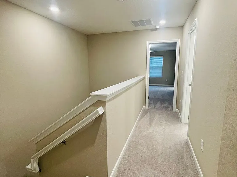 12830 Josslyn Ln — Photo 8