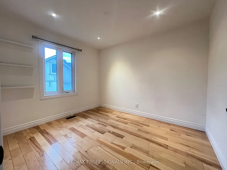 78 Athol Ave — Photo 20