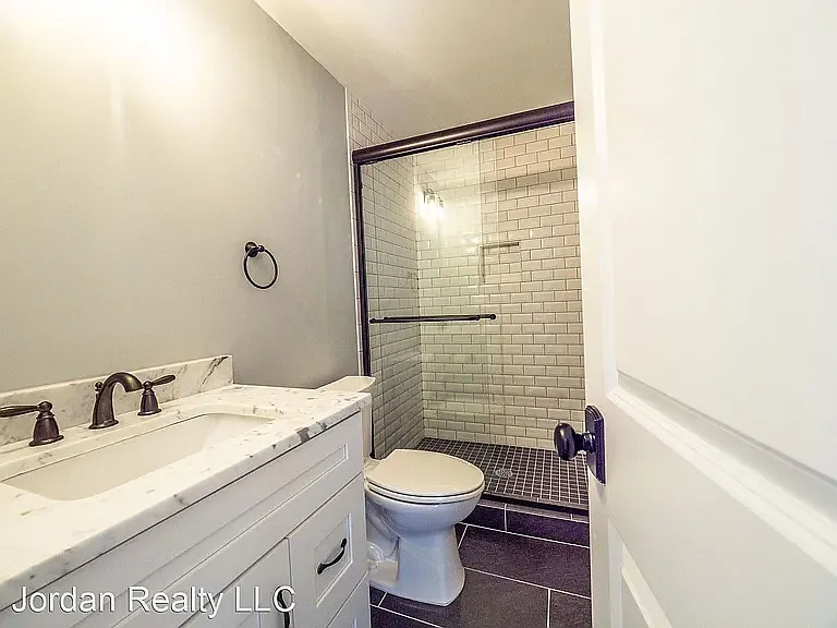 39 South St #A — Photo 8