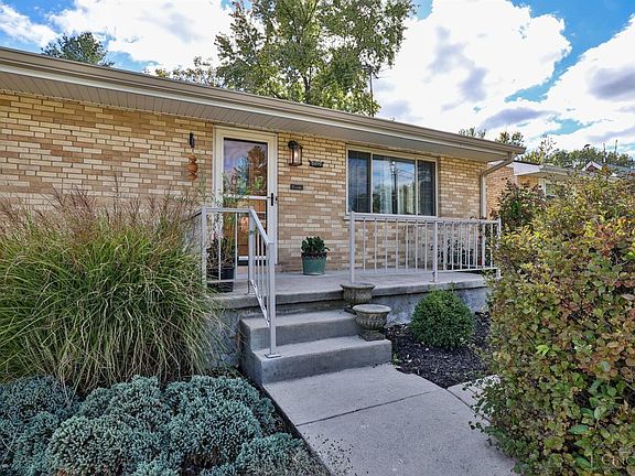 3rd image of 5379 Romance Ln