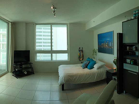 2nd image of 1900 N Bayshore Dr APT 2305