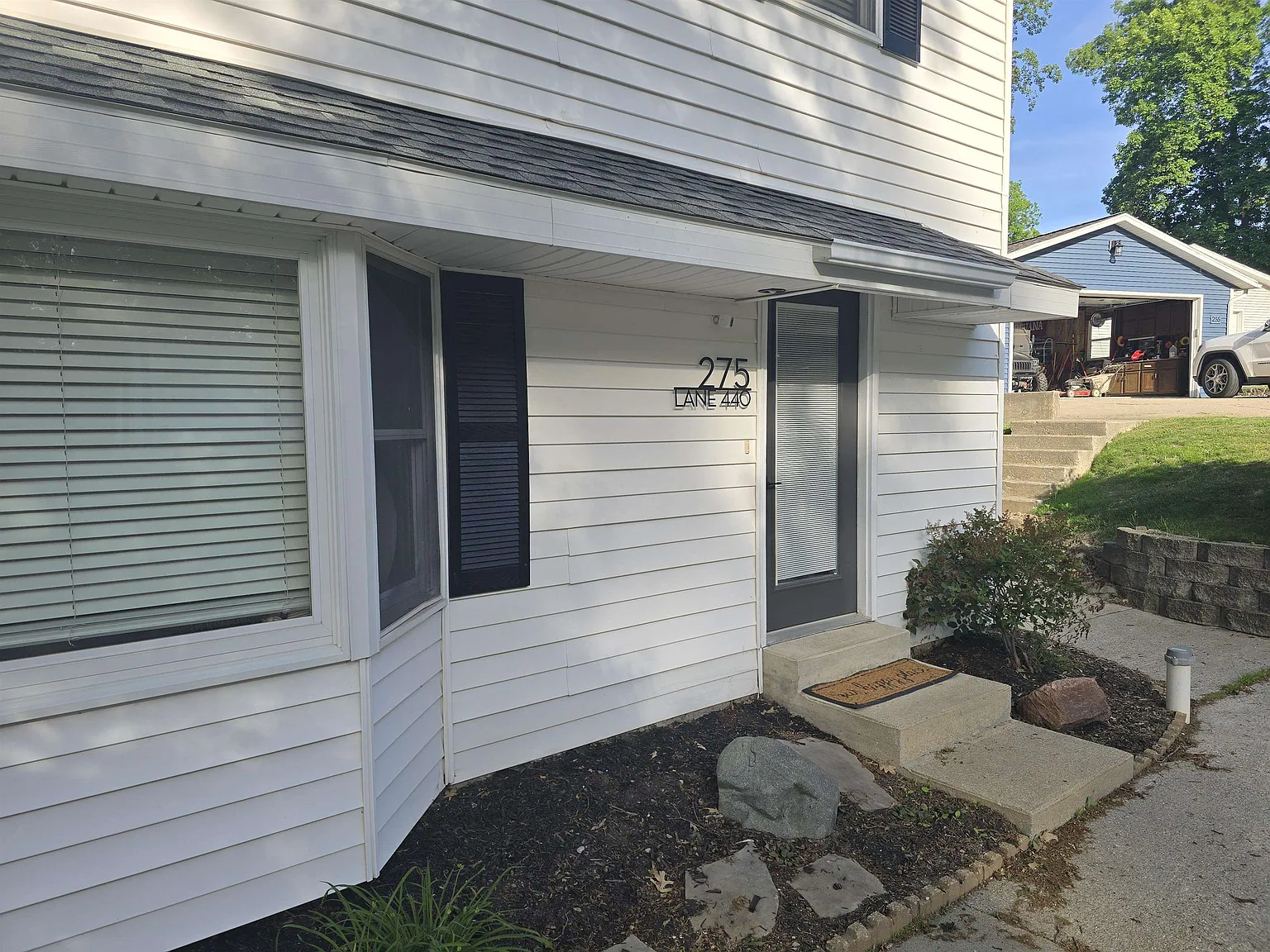 3 bed, 2.0 bath, 1602 sqft, $2,500 — Photo 3