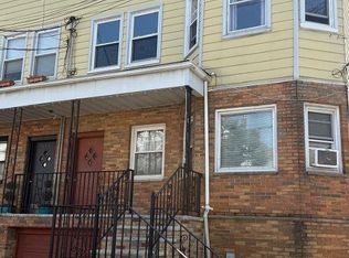152 W 27th St, Bayonne, NJ 07002