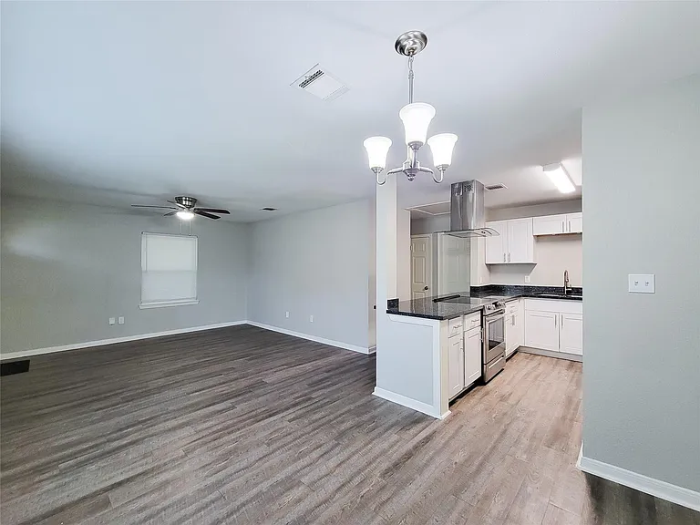 5242 Keystone St — Photo 8