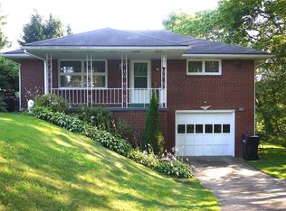 722 Golf Course Rd, Aliquippa, PA 15001