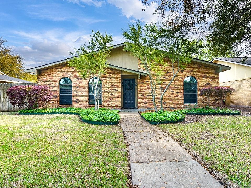 1st image of 2726 Clover Valley Dr