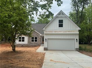 875 Lynn Ave, Jefferson, GA 30549
