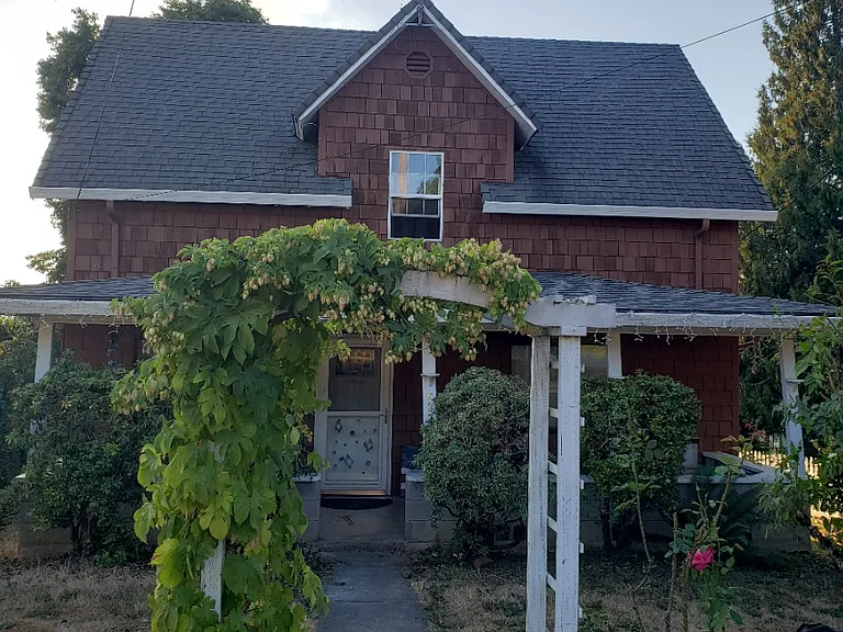 607 N 1st Ave — Photo 2