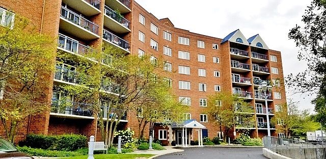 1st image of 7120 N Milwaukee Ave #211