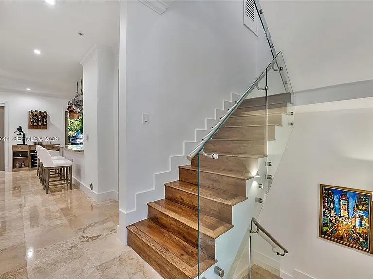 SW 56th Ct — Photo 4
