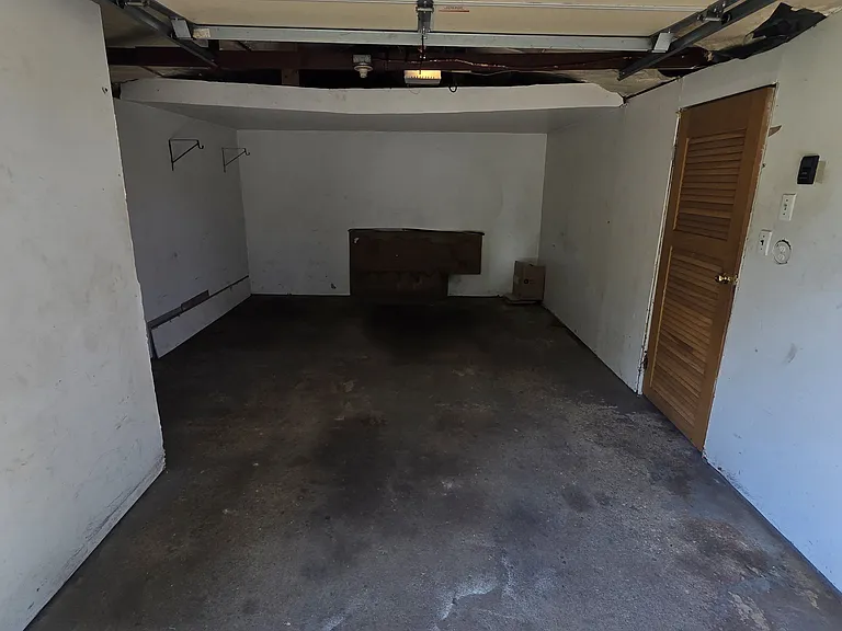 1524 W Kettelle St — Photo 13