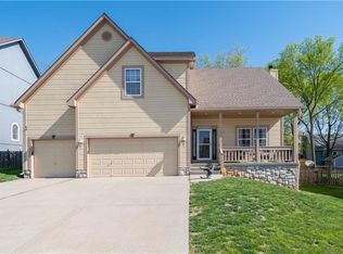 18600 N Concord Cir, Independence, MO 64058