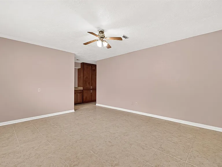 7403 Shady Vale Ln — Photo 21