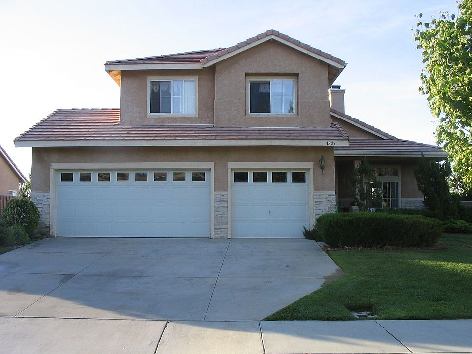 Beautiful Palmdale Home