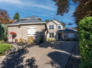 11026 SW Madrone Ct, Tualatin, OR 97062
