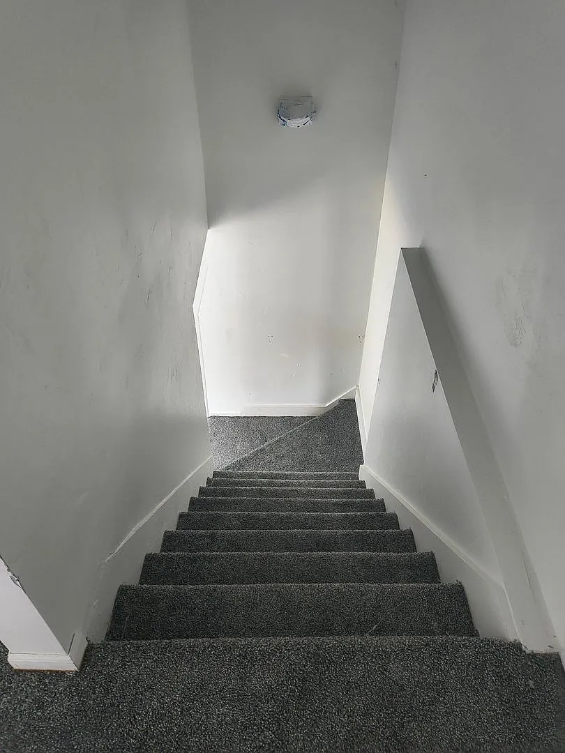 106 S Clay St - Two Bedroom Unit — Photo 4
