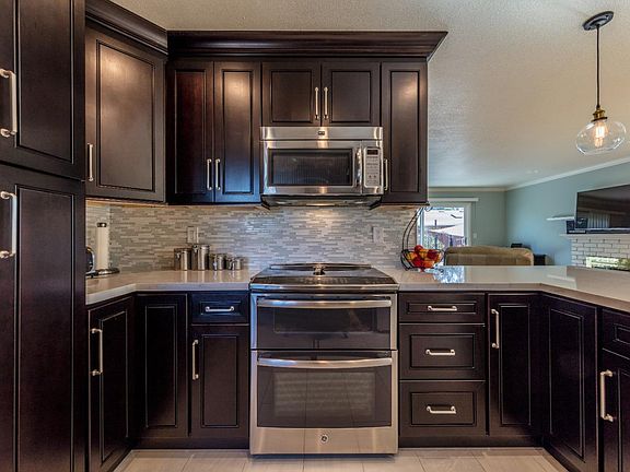 4th image of 2341 Roosevelt Ct