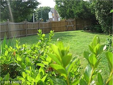Fenced Yard
