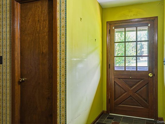 5th image of 128 Hall Road