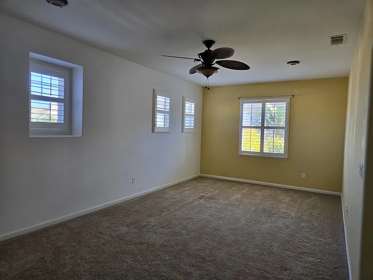 1037 Morning Glory Way — Photo 15