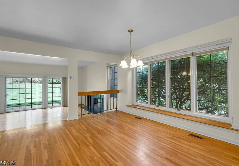10 Shelley Pl — Photo 14
