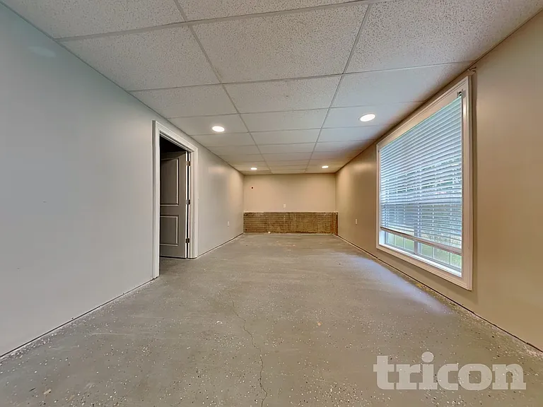 4050 Monarch Dr — Photo 13