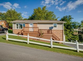 537 Maid St, Pounding Mill, VA 24637