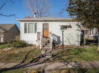 305 2nd Ave, Hampton, IL 61256