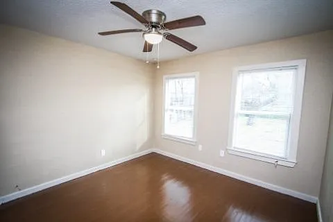 936 Poinsettia St — Photo 10