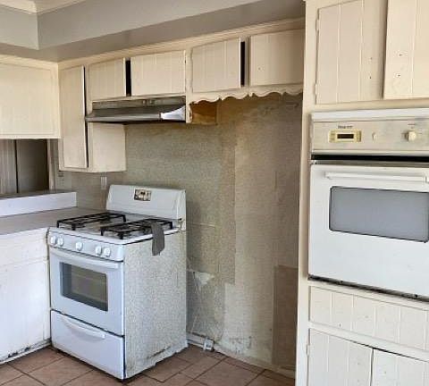 4th image of 718 Hollyvale Dr