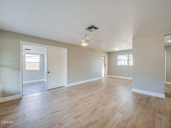 2nd image of 1304 Genmar St
