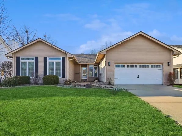 2170 NW 141st St, Clive, IA 50325