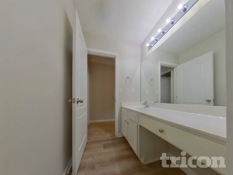 611 Hemlock Ct — Photo 14