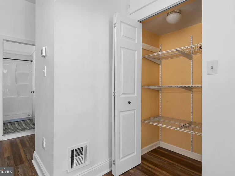 305 Main St #5 — Photo 18