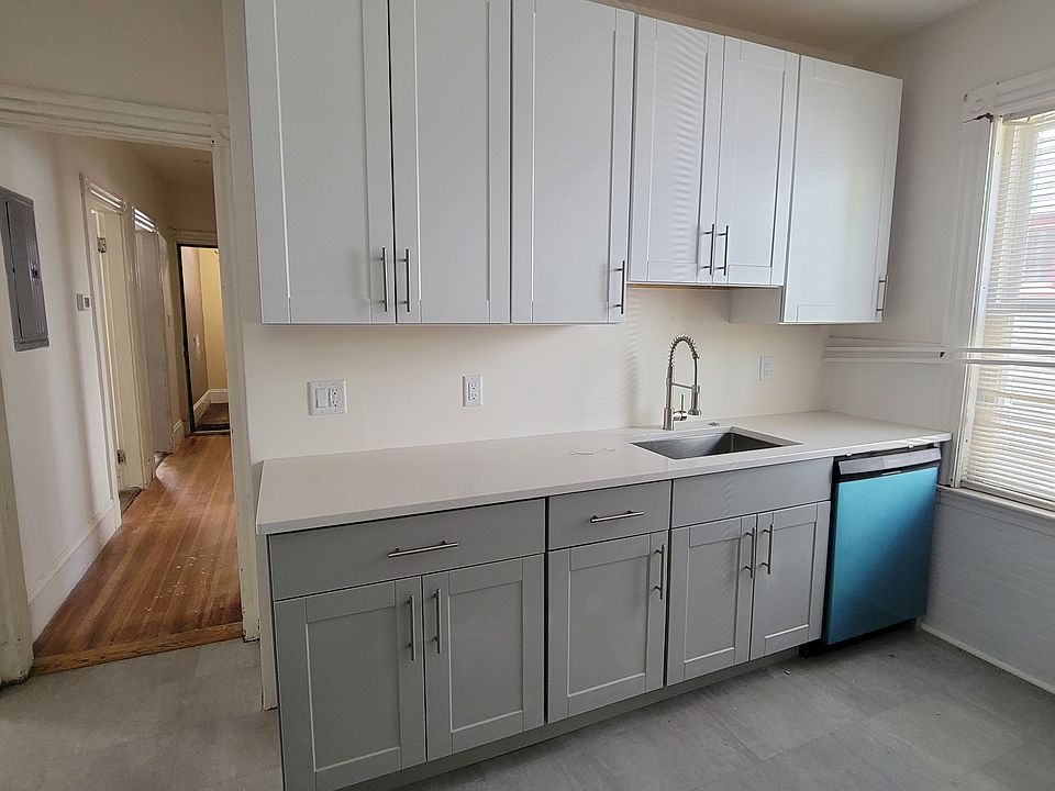 1st image of 32 Juliette St APT 1