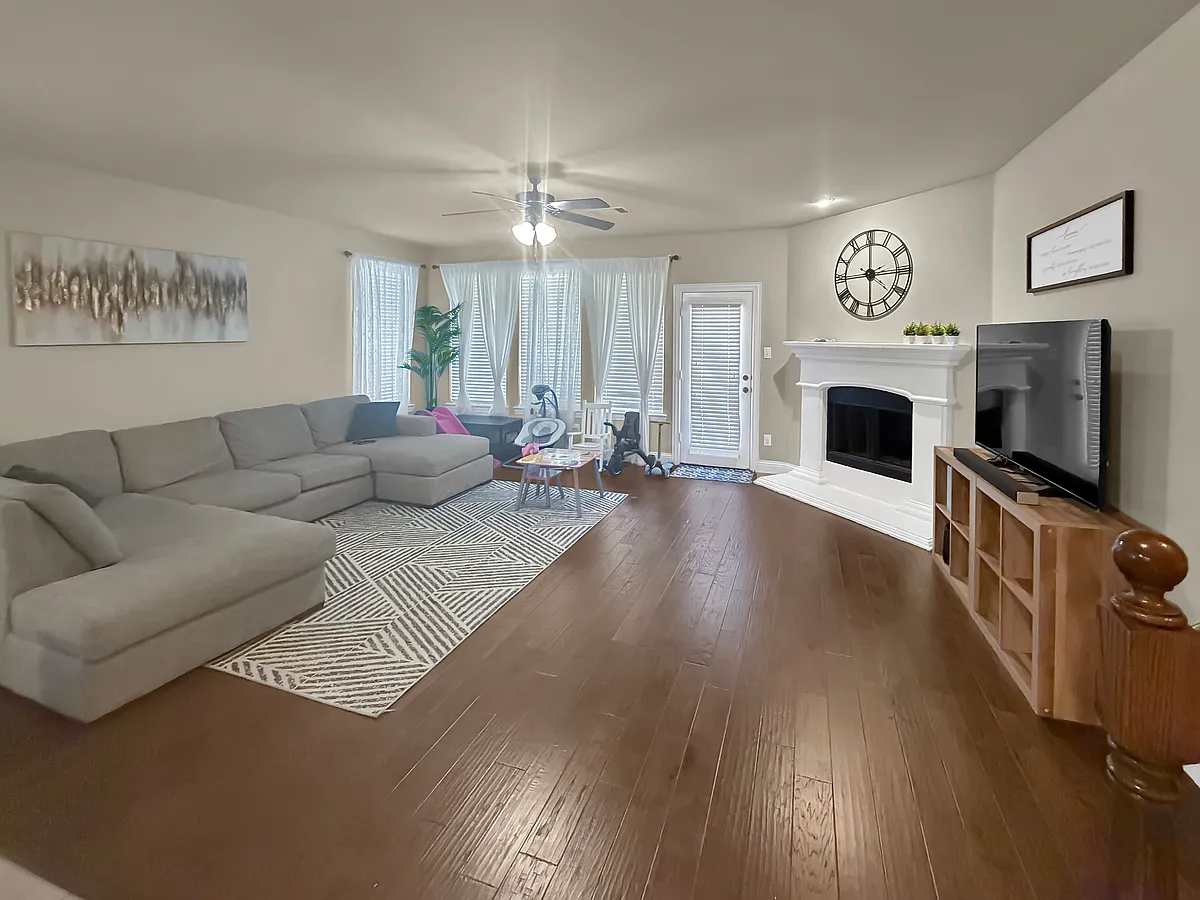 Building Photo - 10700 Lariat Trail Dr