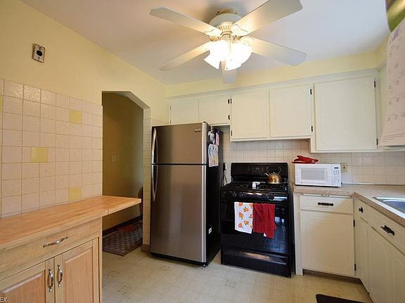3rd image of 6395 Monmouth Dr