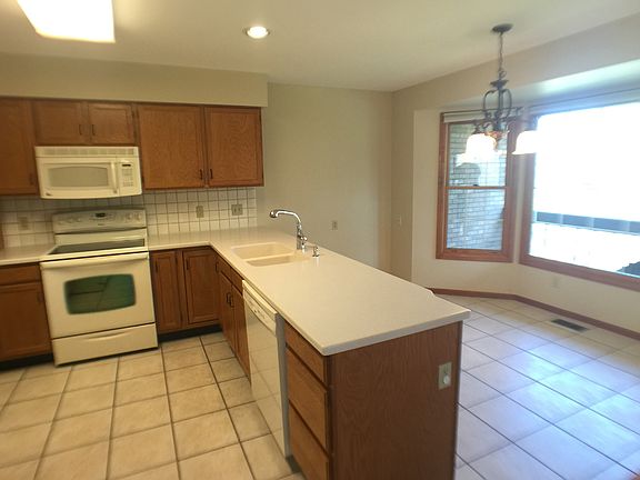 Eat-in Space in Kitchen