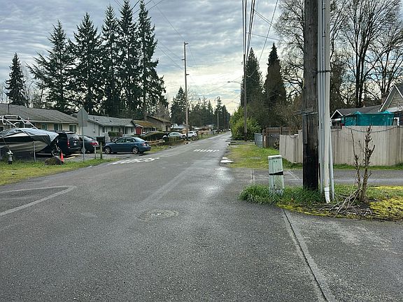 4th image of 8646 E D St