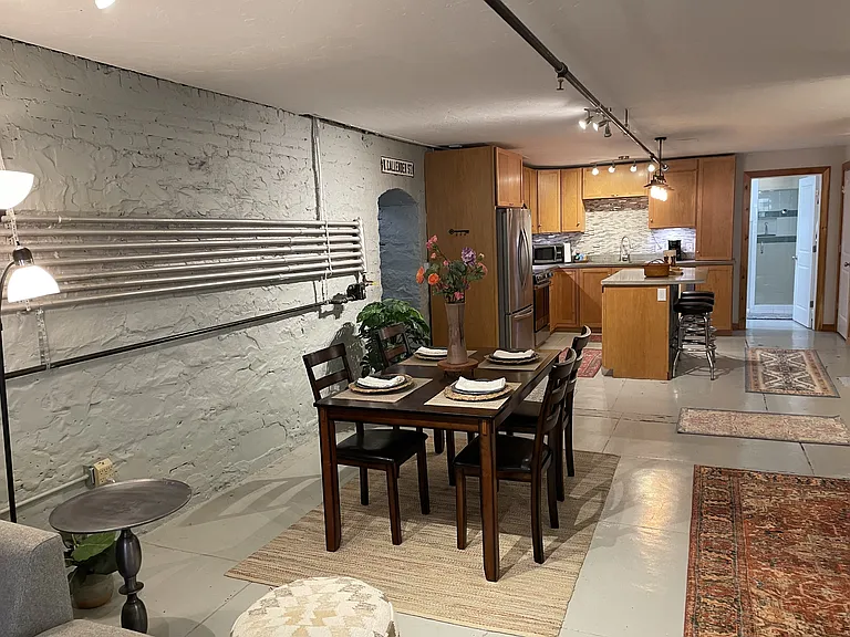 418 W Callender St #4 — Photo 28