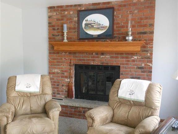 5th image of 182 Aspen Dr NW