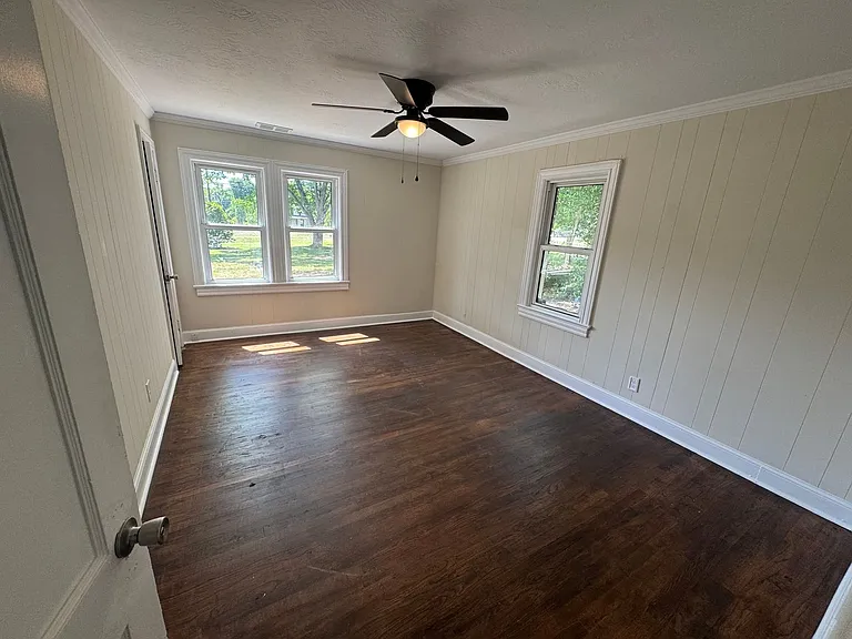 1586 Washington Rd — Photo 15