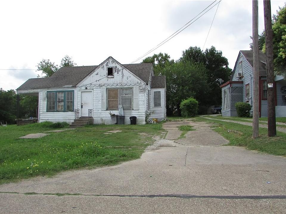 1st image of 609 E Denton St