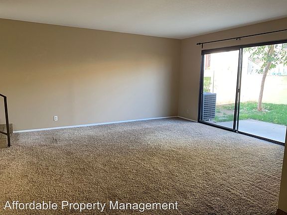 3rd image of 1186 N Lyman Ave