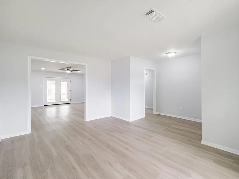 4314 Woodmont Dr — Photo 9