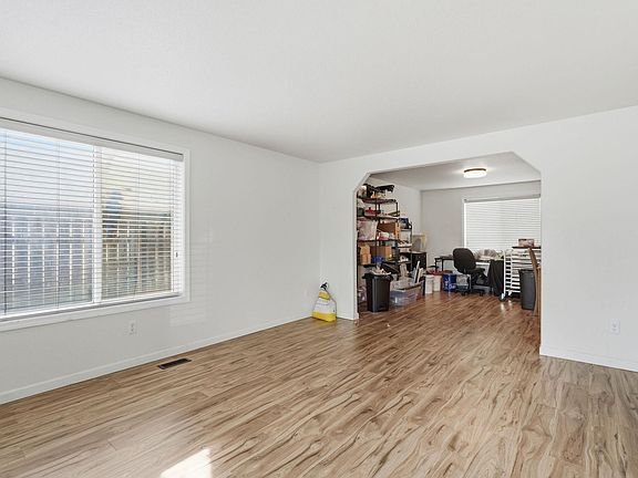 4th image of 7915 Madeira Dr