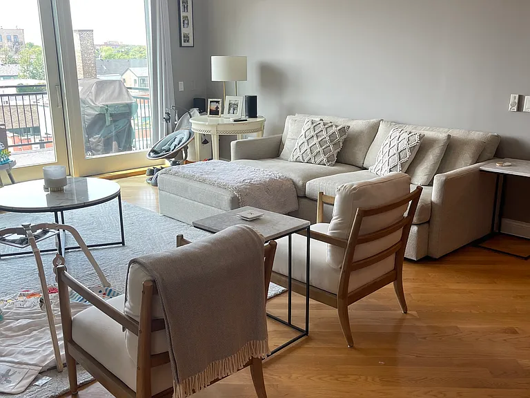 2410 W Bloomingdale Ave #4D — Photo 6